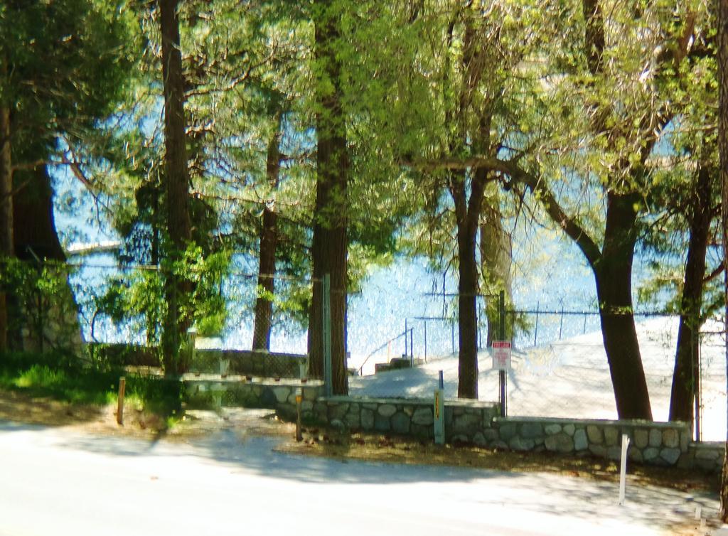 The North Shore Inn Crestline Eksteriør bilde